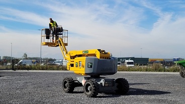 Formation à la conduite de nacelle Huurland