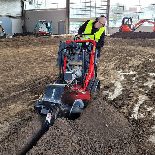 Foto sleuvengraver op rupsen 90 cm 01