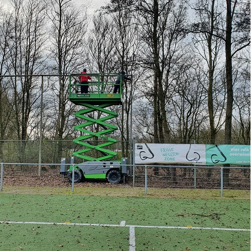 Foto schaarlift diesel 12m 4x4 450 kg 05