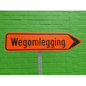 Verkeersbord F41 wegomlegging RECHTS