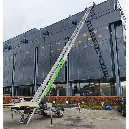 Foto verhuislift op trailer 25 m 02