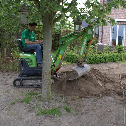 Minigraver op rupsen 1ton huren bij Huurland