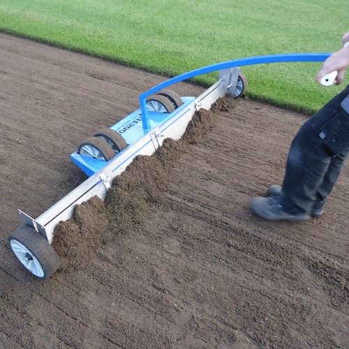 Minigraver op rupsen 1,7ton huren bij Huurland